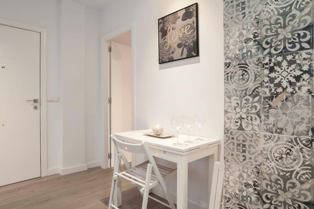 Moderno Apartamento En Plaza Merced Málaga Dış mekan fotoğraf