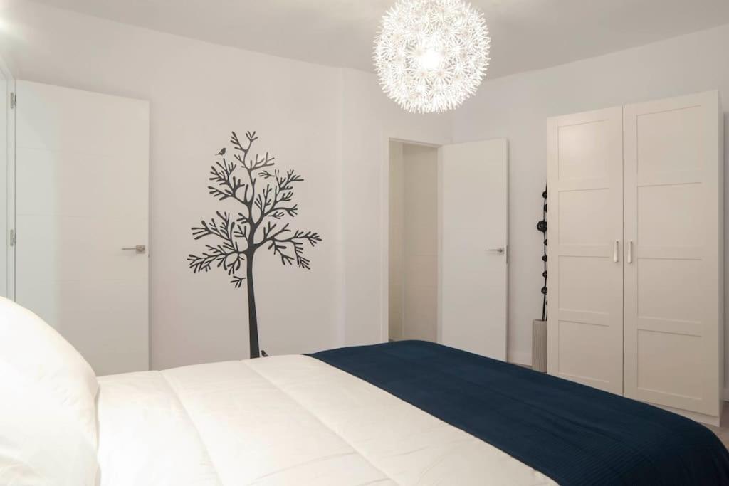 Moderno Apartamento En Plaza Merced Málaga Dış mekan fotoğraf